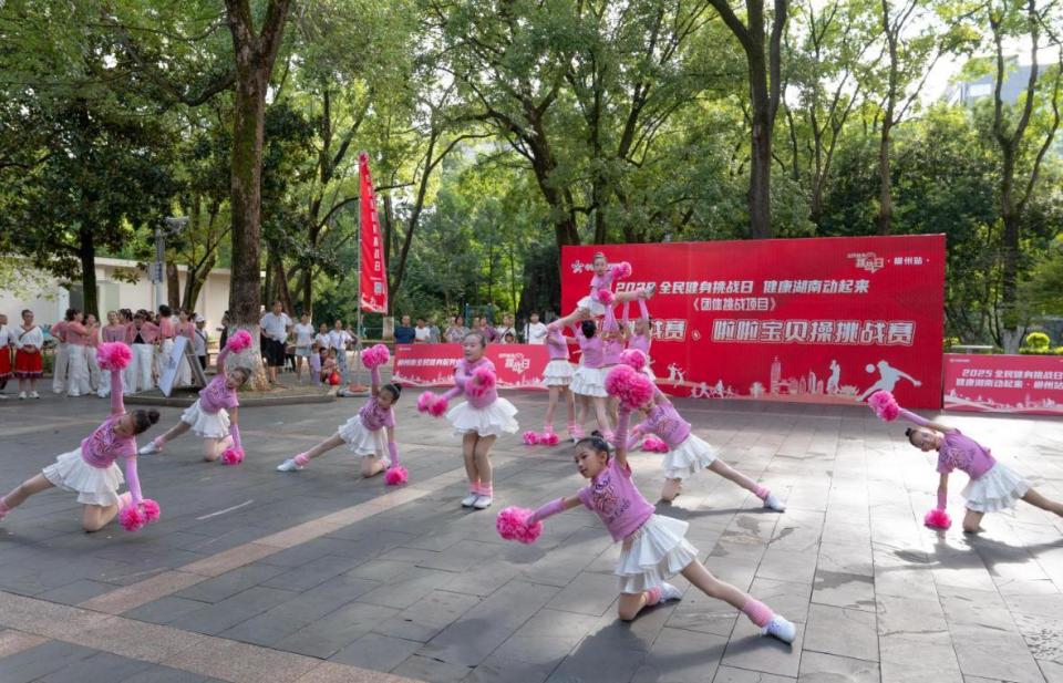 曾圣安荣获, 羽球网前王