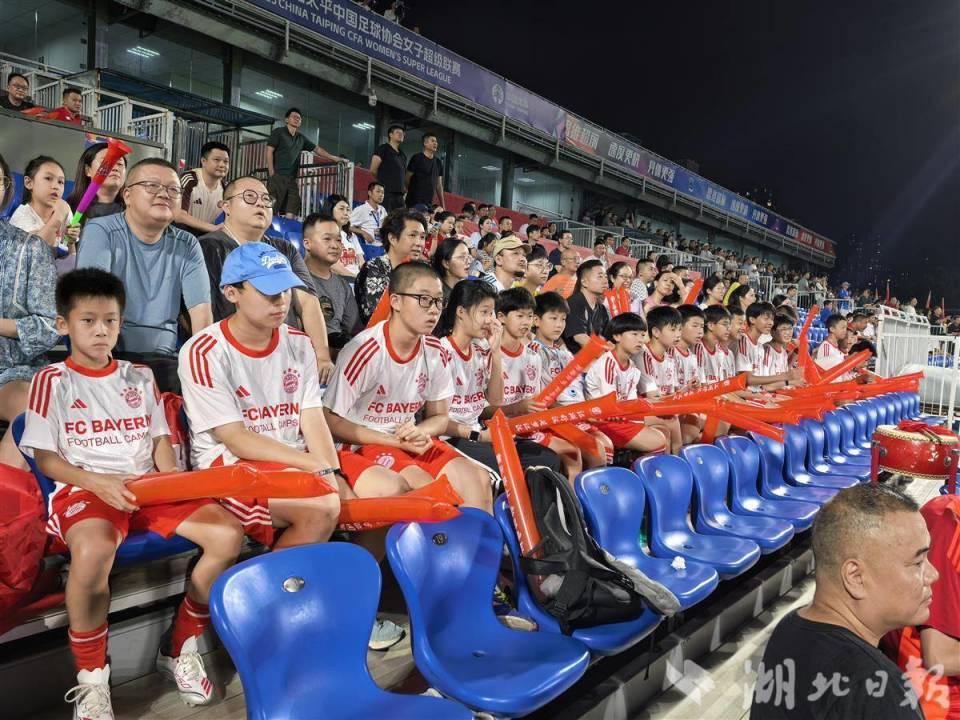 轮迎来焦点, 门将神勇化, 随后江汉抓